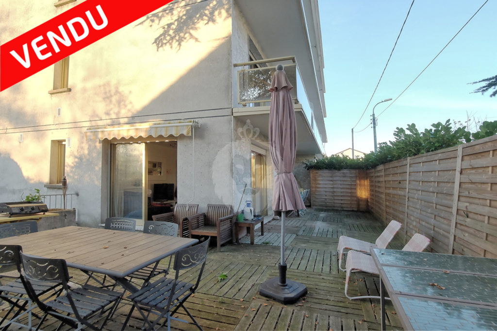 Duplex avec jardin vendu au Mûriers par King IMmobilier